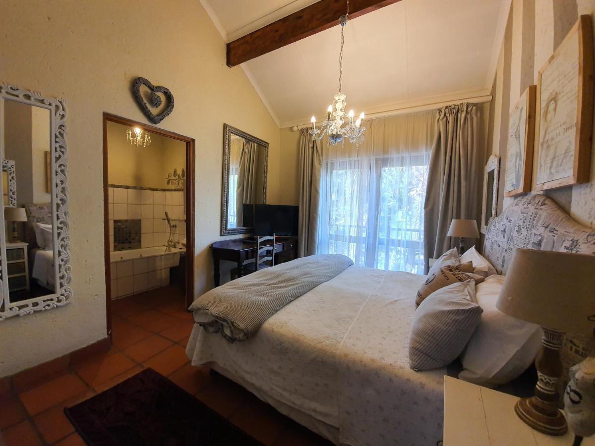 Waterhouse Guest Lodge - Indus Street Pretoria-Noord エクステリア 写真