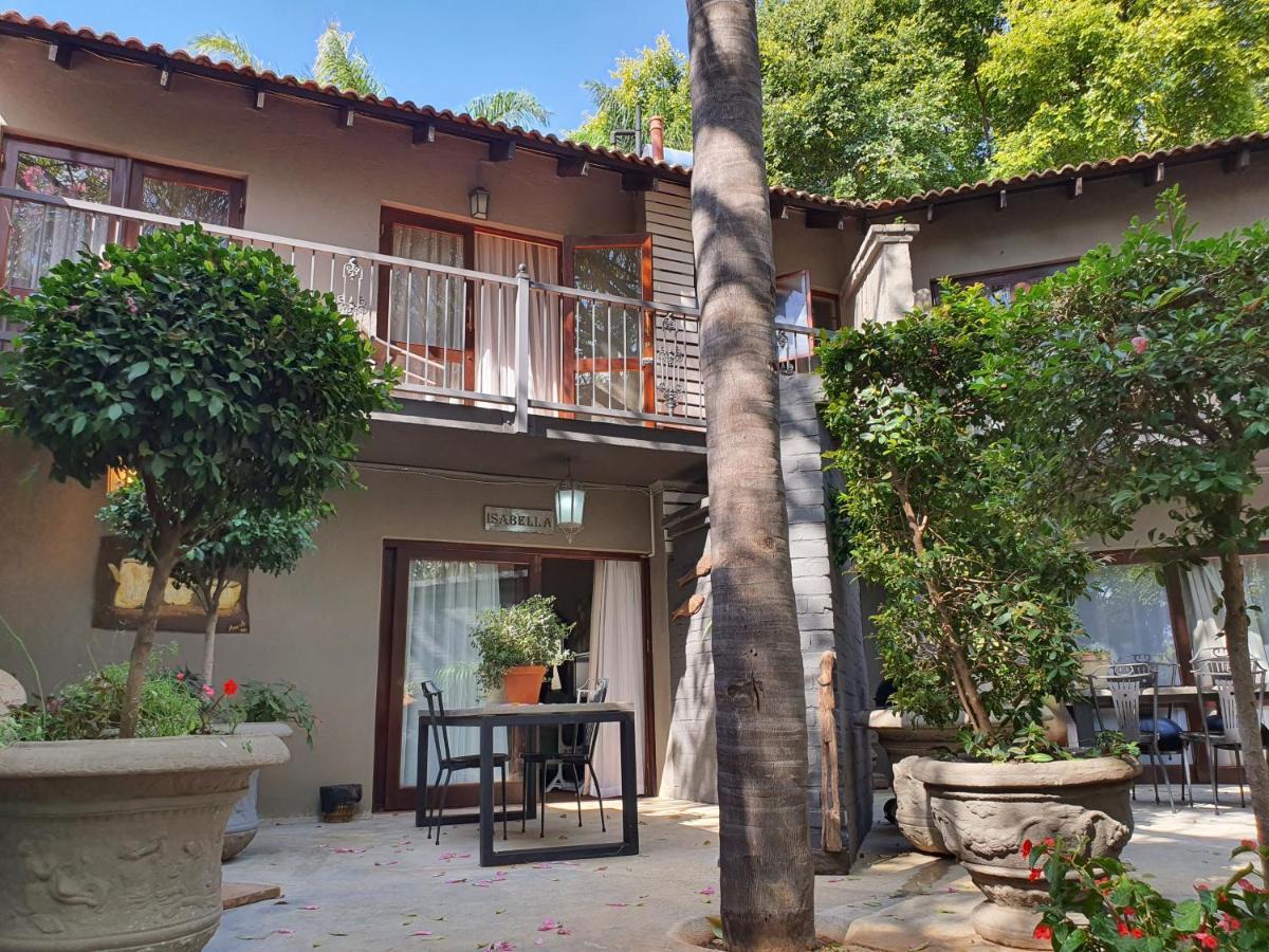 Waterhouse Guest Lodge - Indus Street Pretoria-Noord エクステリア 写真