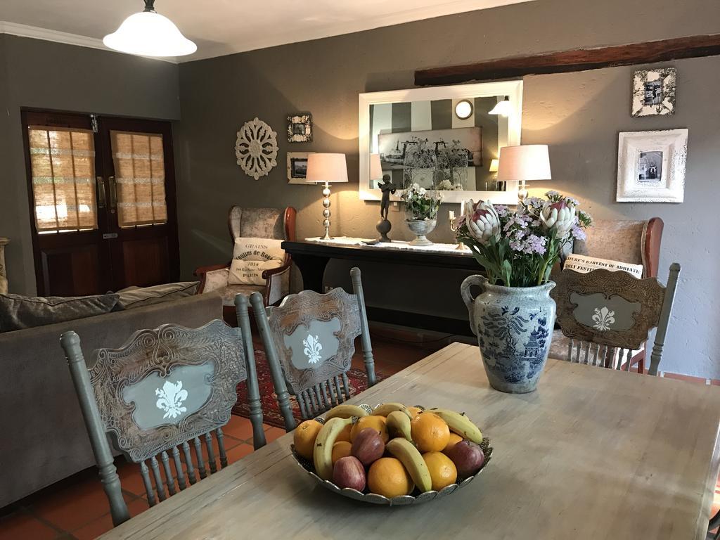 Waterhouse Guest Lodge - Indus Street Pretoria-Noord エクステリア 写真