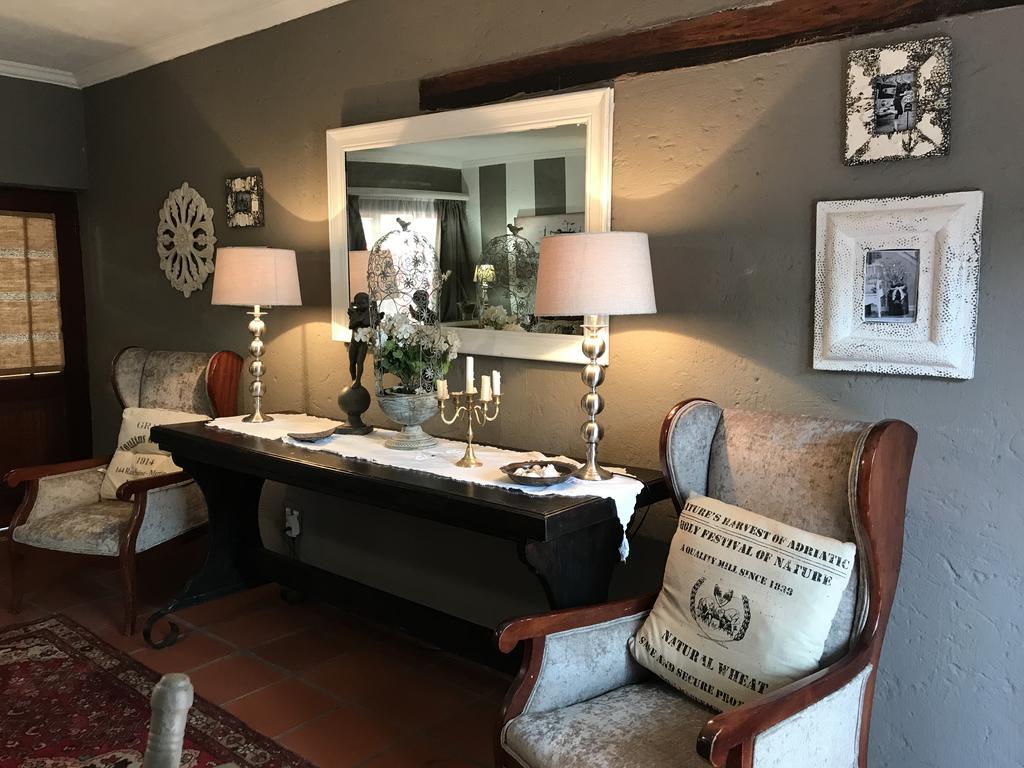 Waterhouse Guest Lodge - Indus Street Pretoria-Noord エクステリア 写真